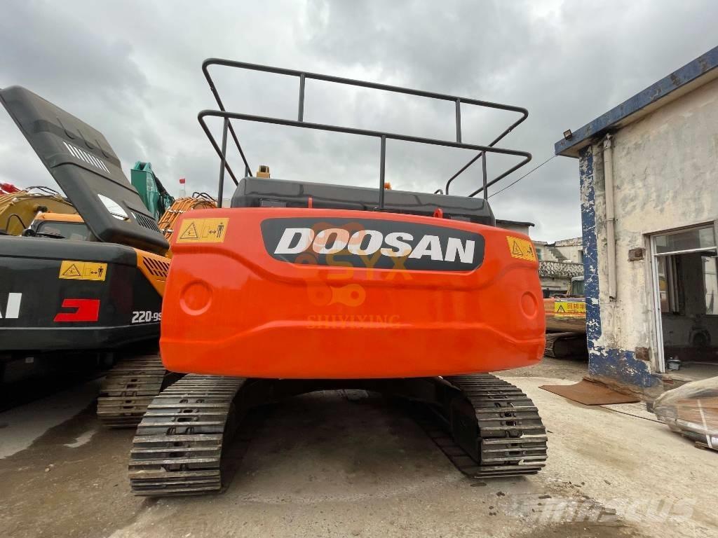 Doosan DX 300LC -9 Bagri goseničarji