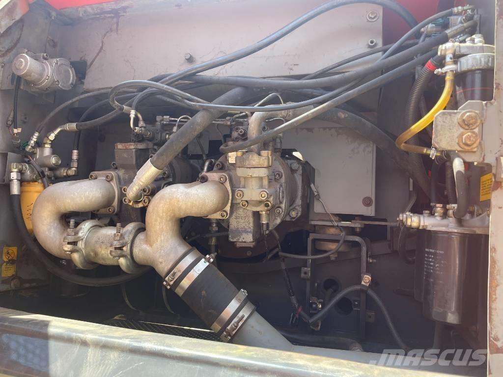 Hitachi ZX 350 Bagri goseničarji