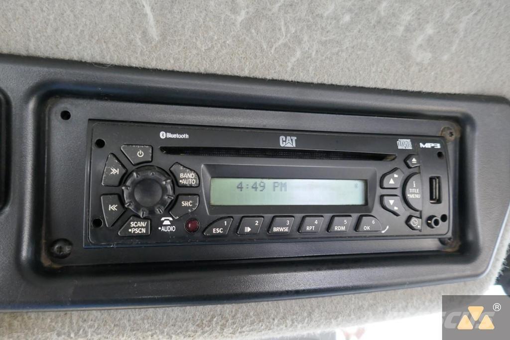 CAT 966K Kolesni nakladalci