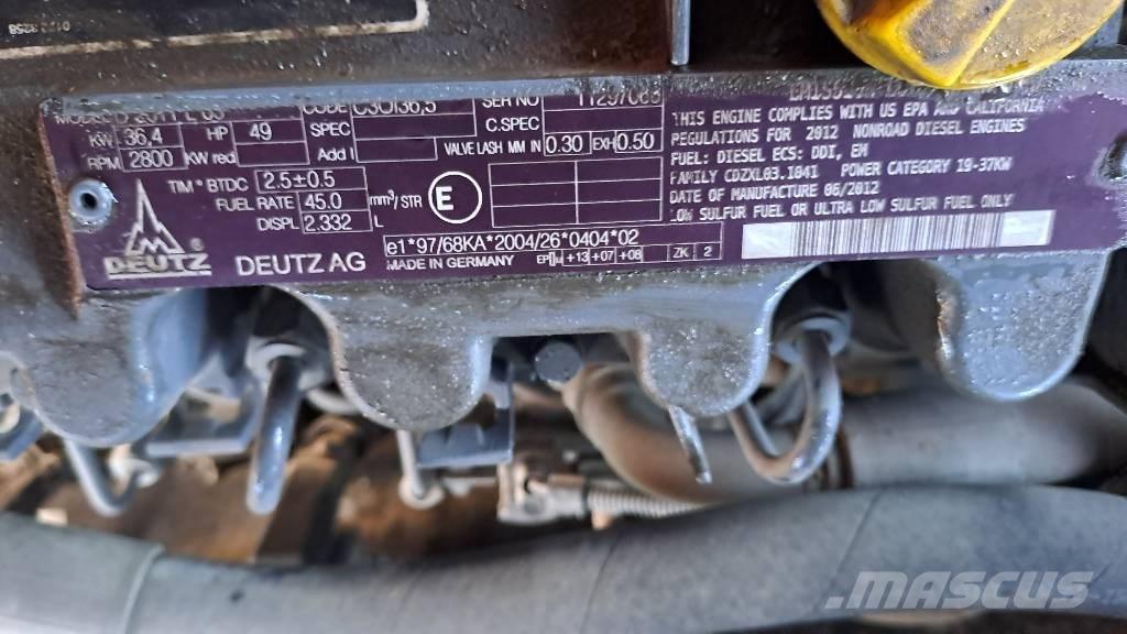 JLG 450 AJ Zglobne dvižne ploščadi