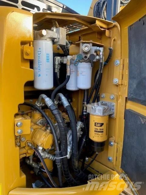 CAT 313 Bagri goseničarji