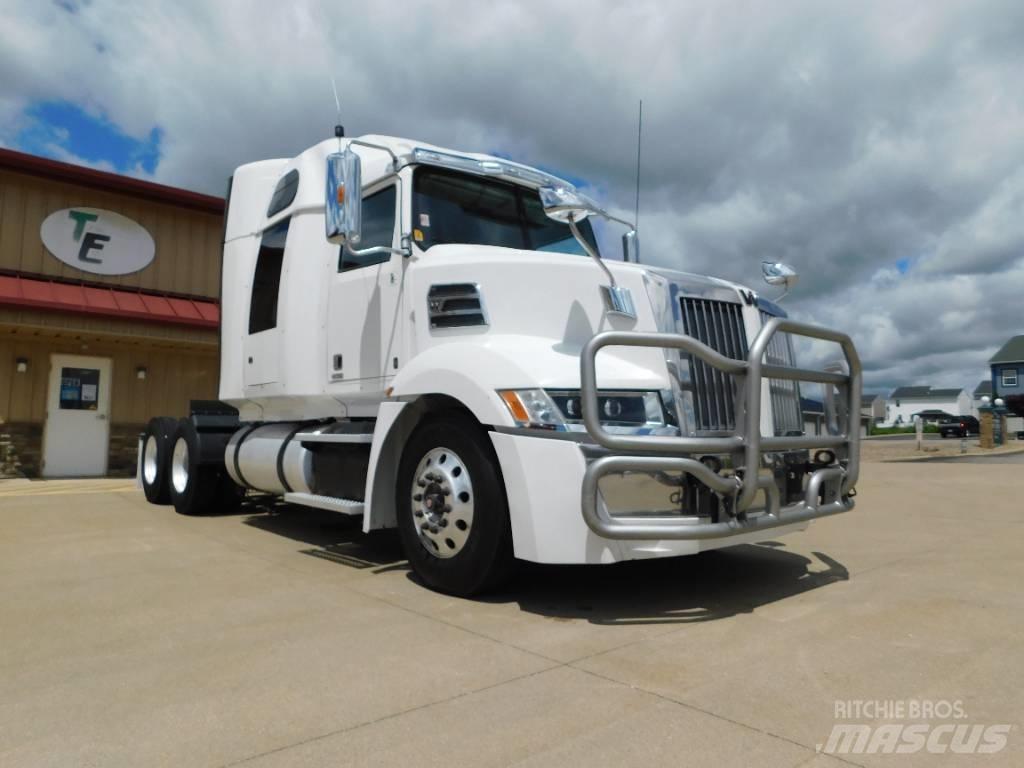 Western Star 5700 XE Vlačilci