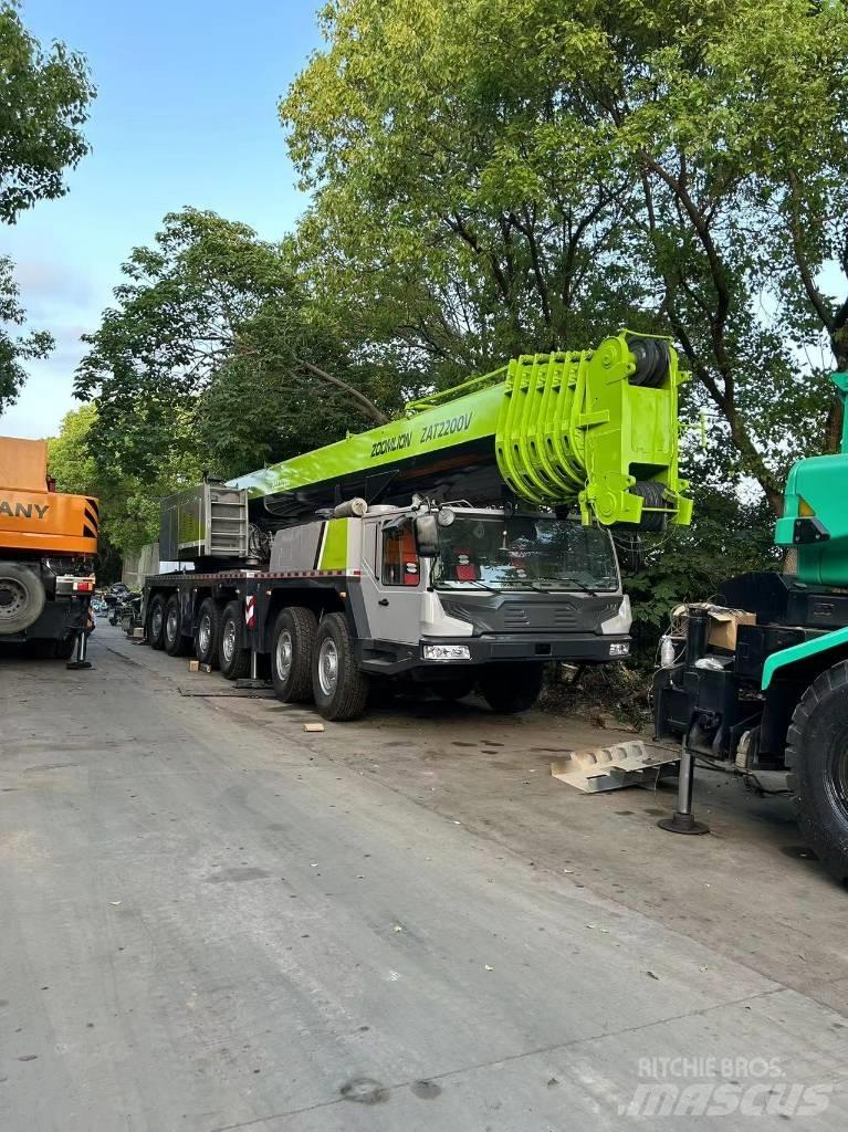 Zoomlion ZAT 2200 V Rabljeni žerjavi za vsak teren
