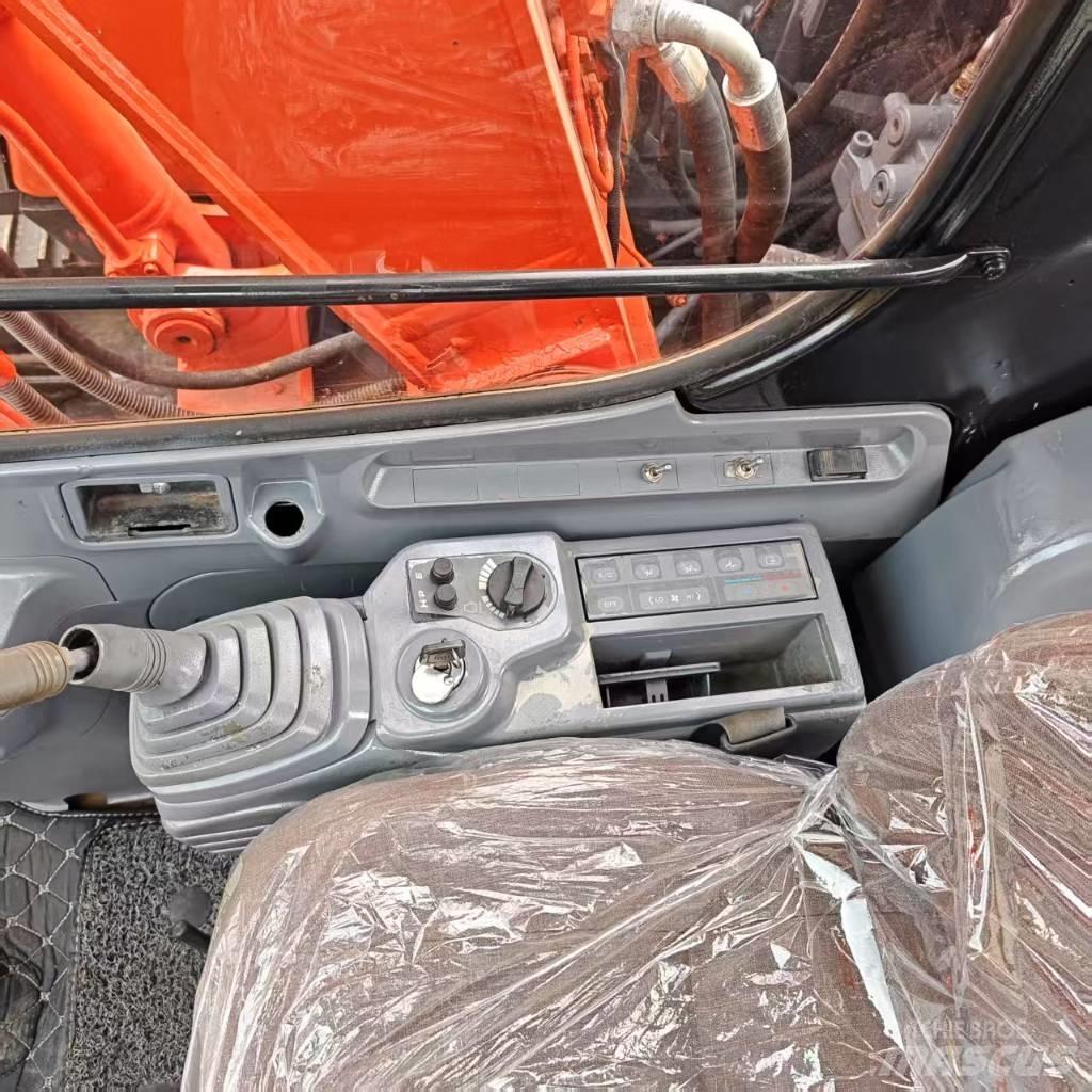 Hitachi EX 120 Bagri goseničarji