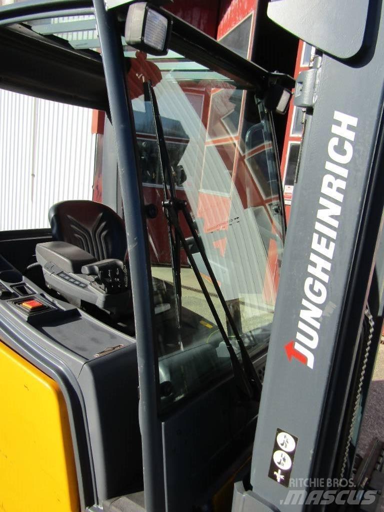 Jungheinrich EFG 320 Električni viličarji