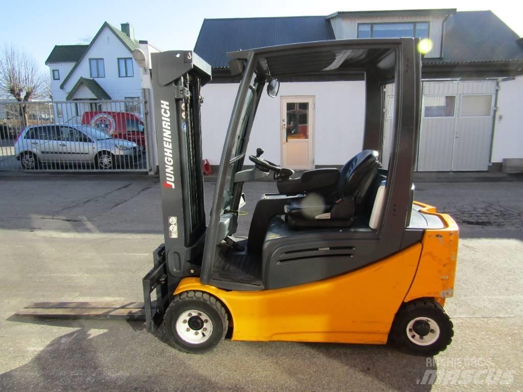 Jungheinrich EFG 320 Električni viličarji