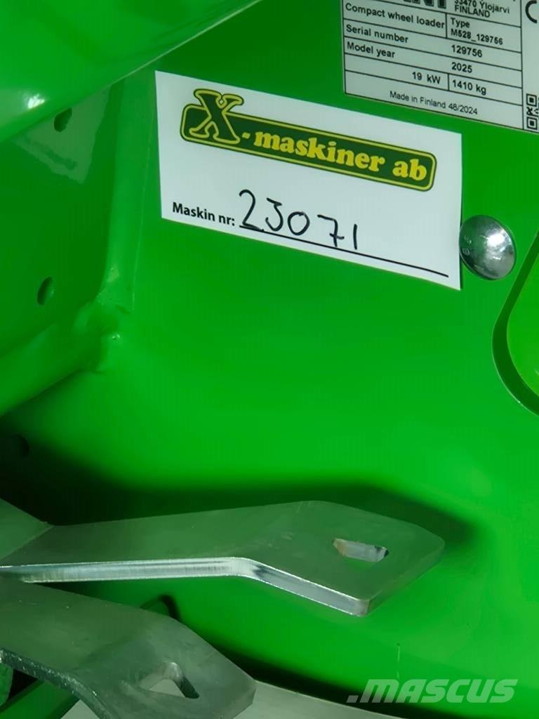 Avant 528 Večnamenski nakladalci