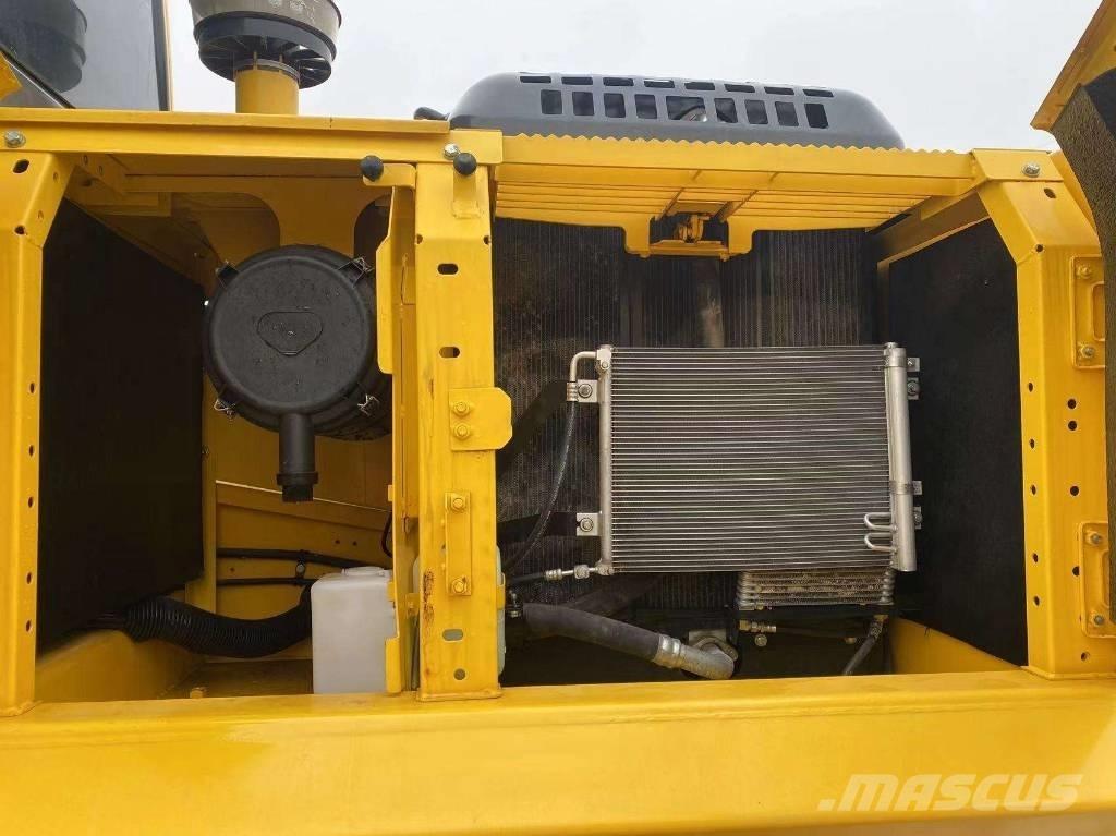 Komatsu PC 240 Bagri goseničarji
