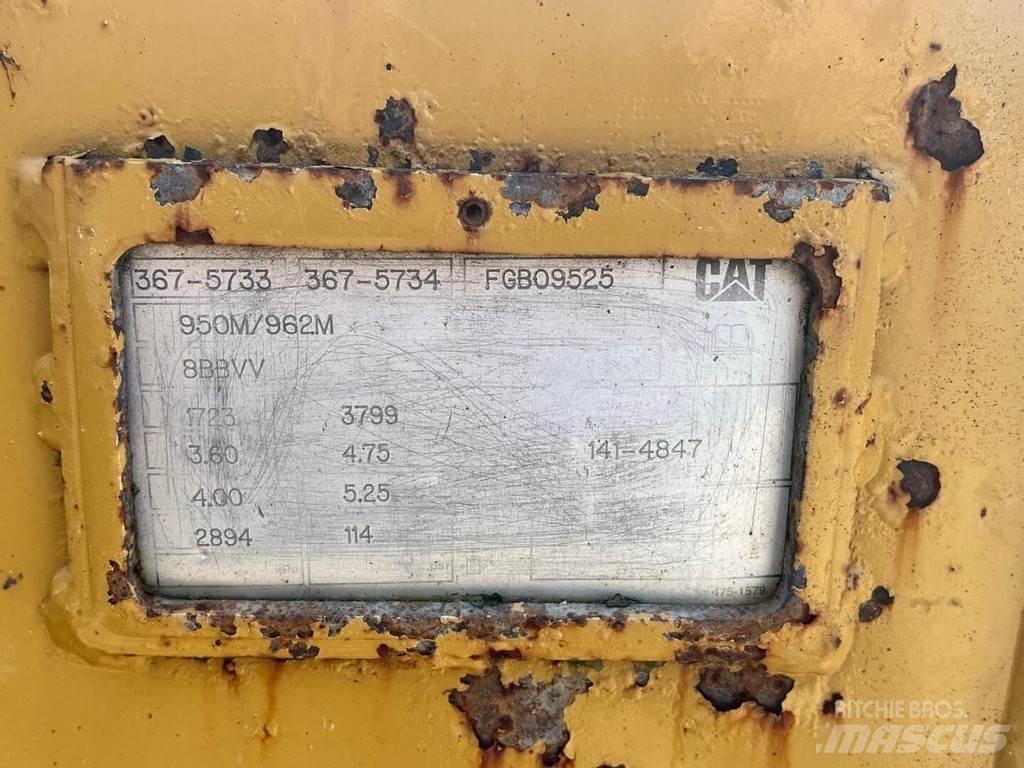 CAT 950M Kolesni nakladalci