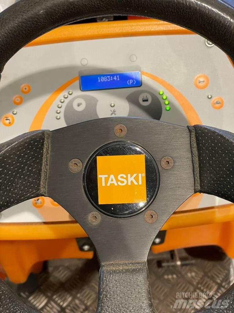 Taski swingo Stroji za tla in opremo