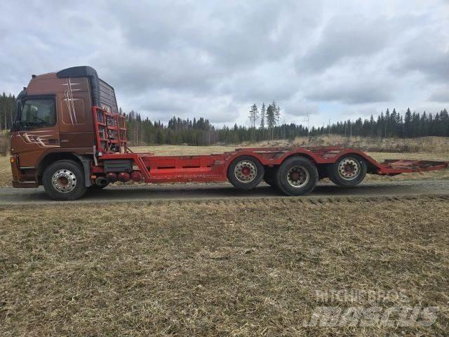 Volvo FM12 8x2 Tovornjaki za prevoz gozdnih strojev