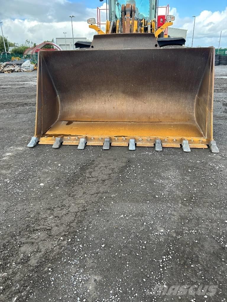 Volvo L 180 H Kolesni nakladalci