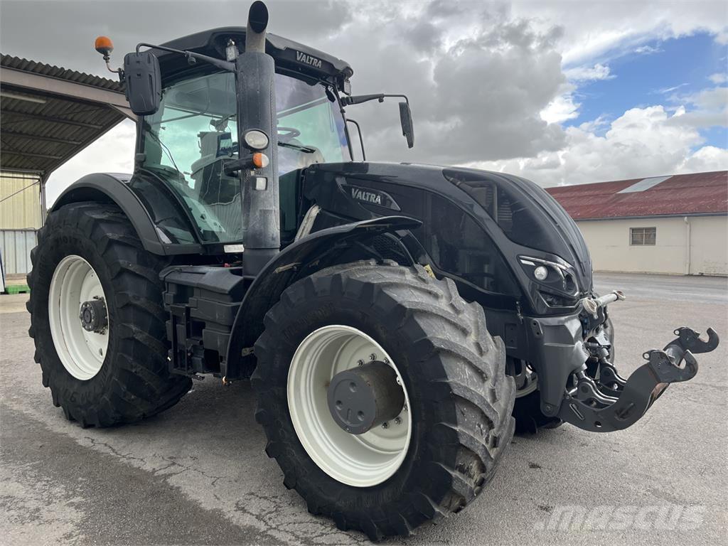 Valtra S374 Traktorji