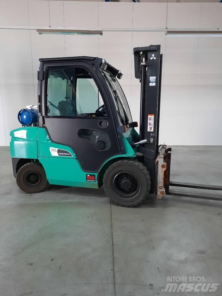 Mitsubishi FG35NT Plinski viličarji
