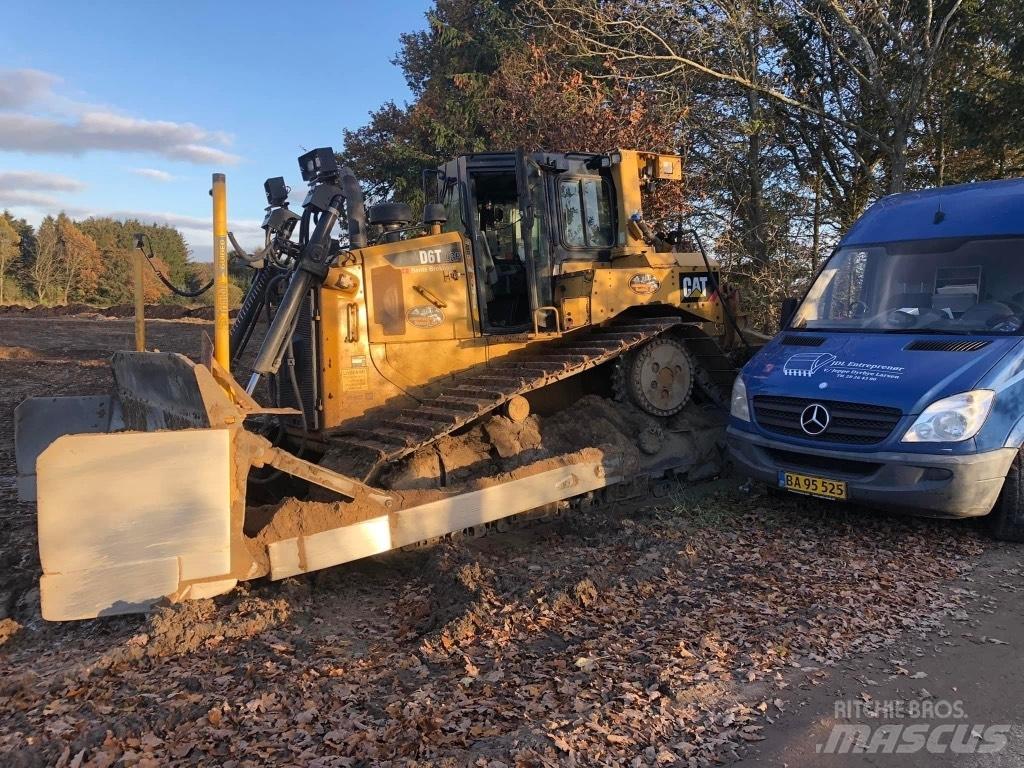 CAT D 6 T LGP Buldožerji goseničarji