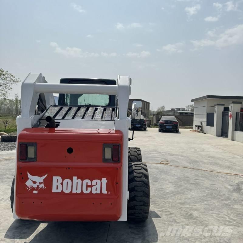 Bobcat S 300 Skid steer mini nakladalci
