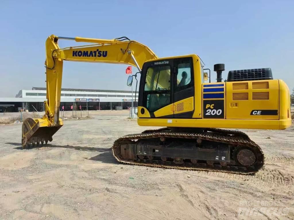 Komatsu PC 200-11 Bagri goseničarji