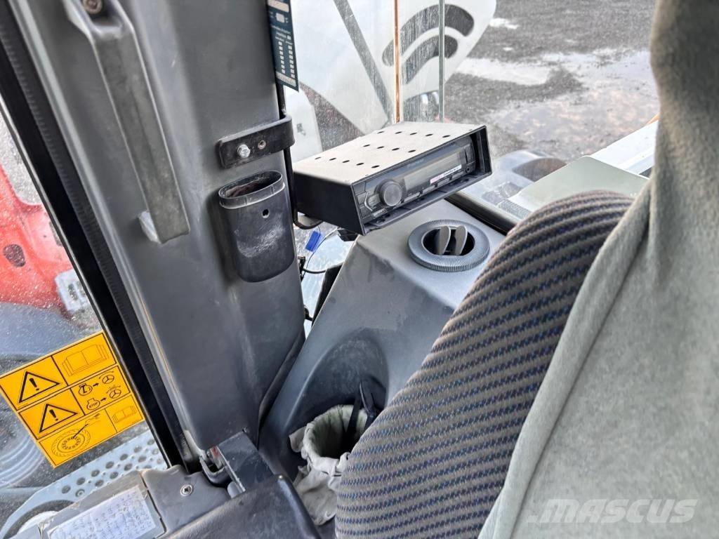 Liebherr L 544 Kolesni nakladalci