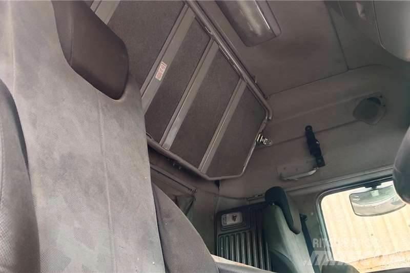 UD Quon GW 26-450 Drugi tovornjaki