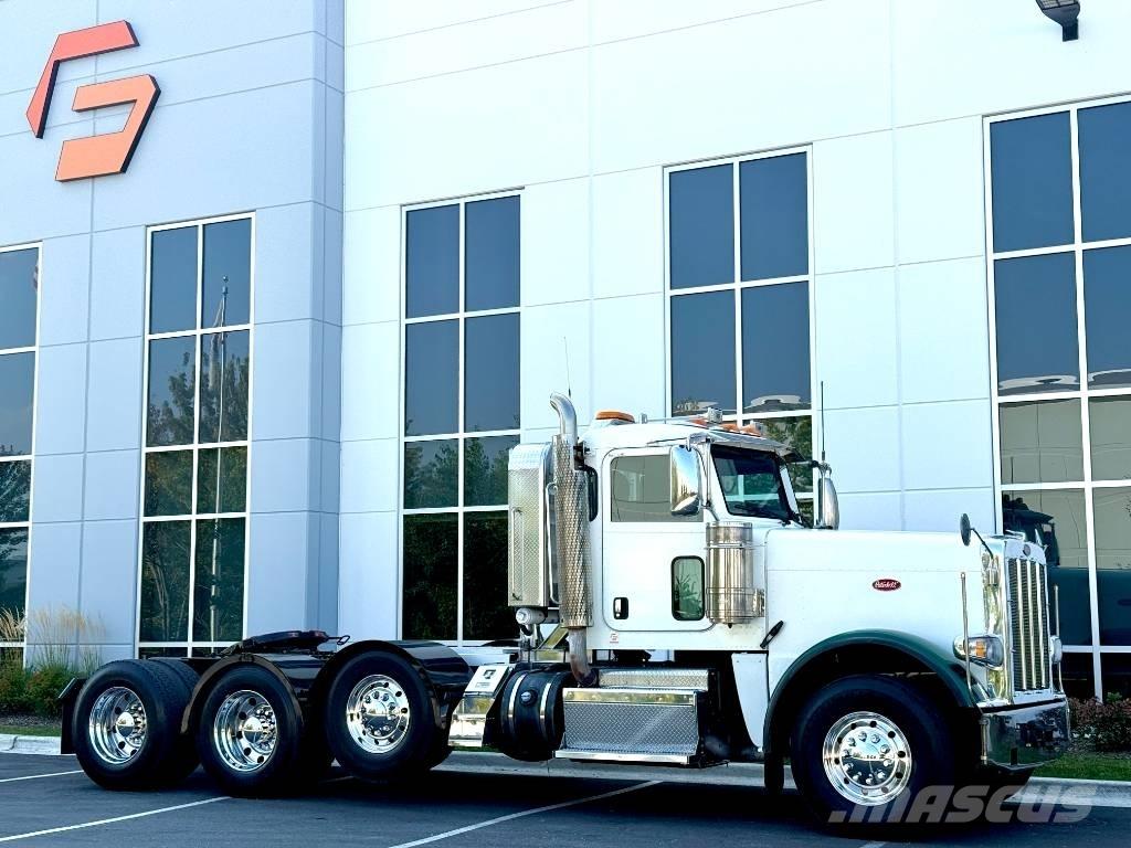 Peterbilt 388 Vlačilci