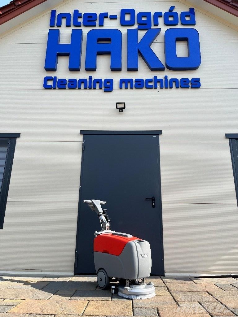 Hako B 12 Stroji za ribanje in pomivanj tal