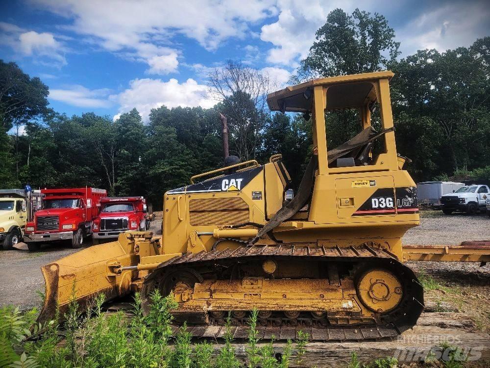 CAT D 3 G LGP Buldožerji goseničarji