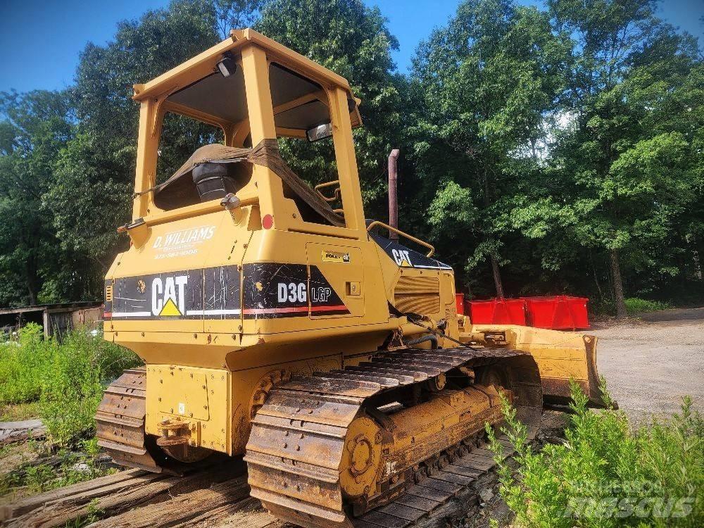 CAT D 3 G LGP Buldožerji goseničarji