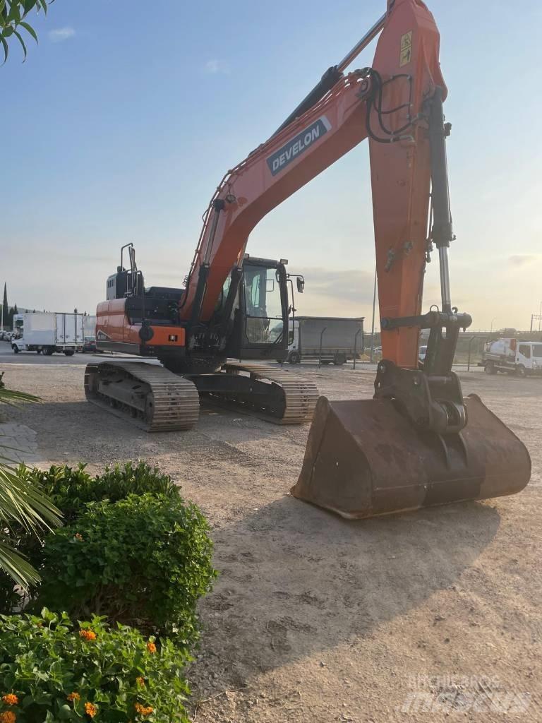 Doosan DX225LC-7 Bagri goseničarji