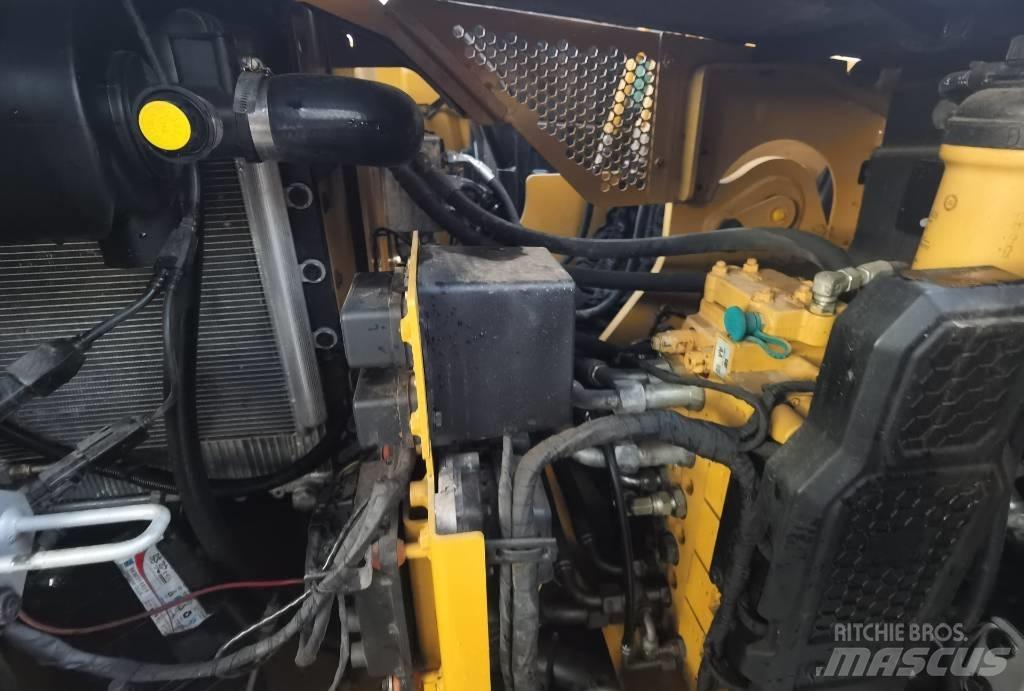CAT 310 Bagri goseničarji
