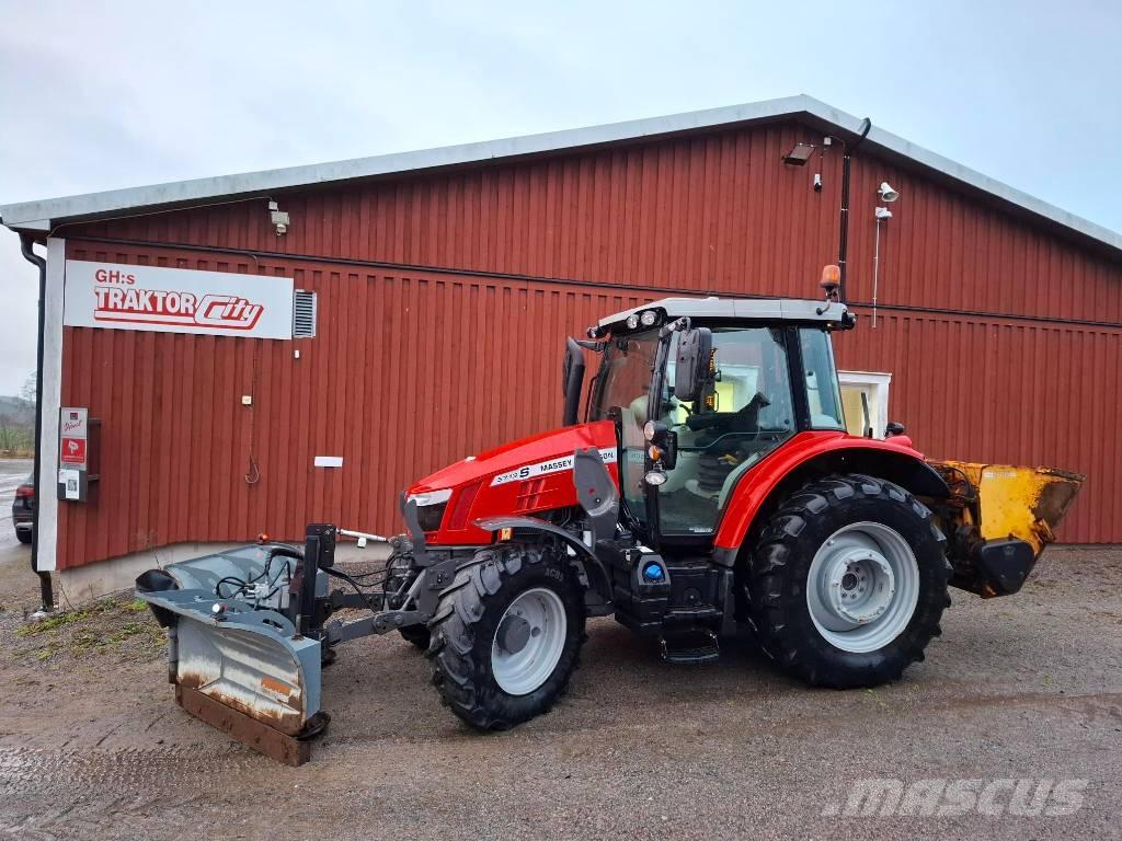 Massey Ferguson 5713 Traktorji