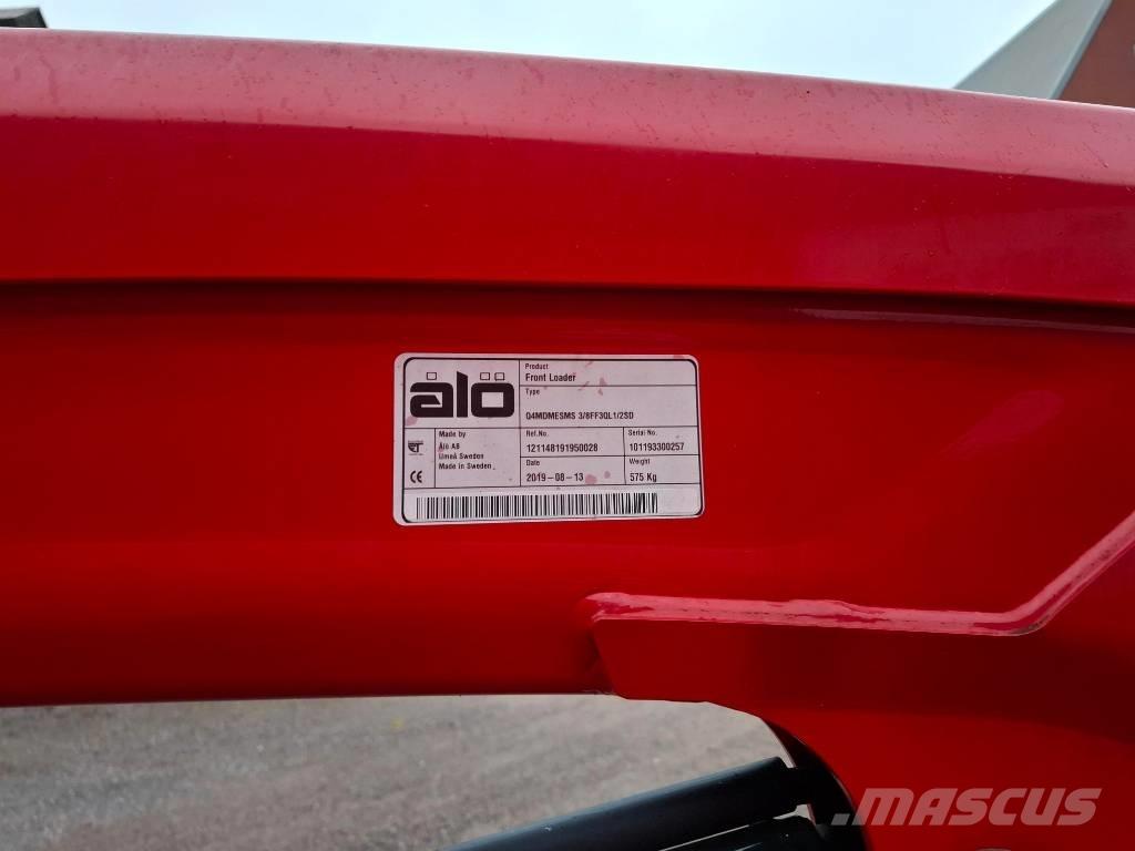 Massey Ferguson 5713 Traktorji