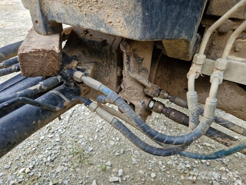 New Holland TSA 115 Traktorji