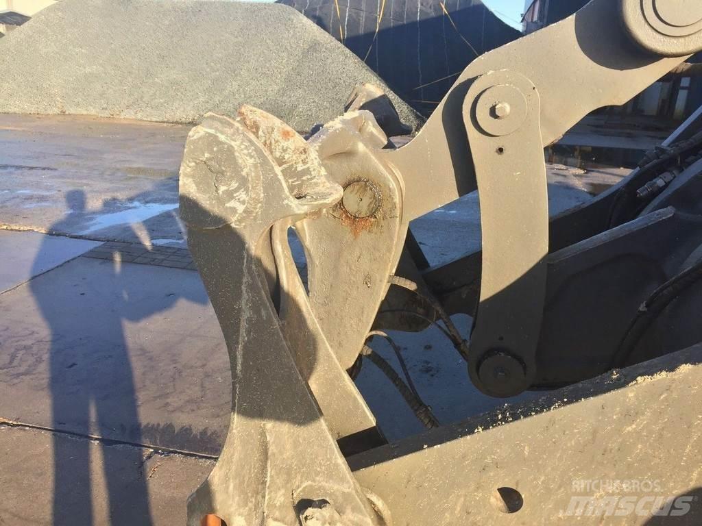 Volvo L 120 F Kolesni nakladalci