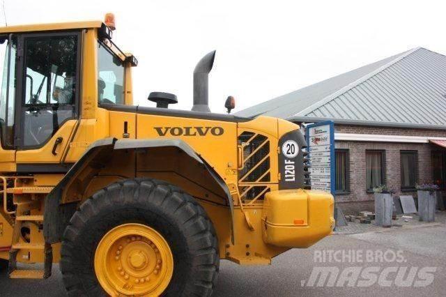 Volvo L 120 F Kolesni nakladalci