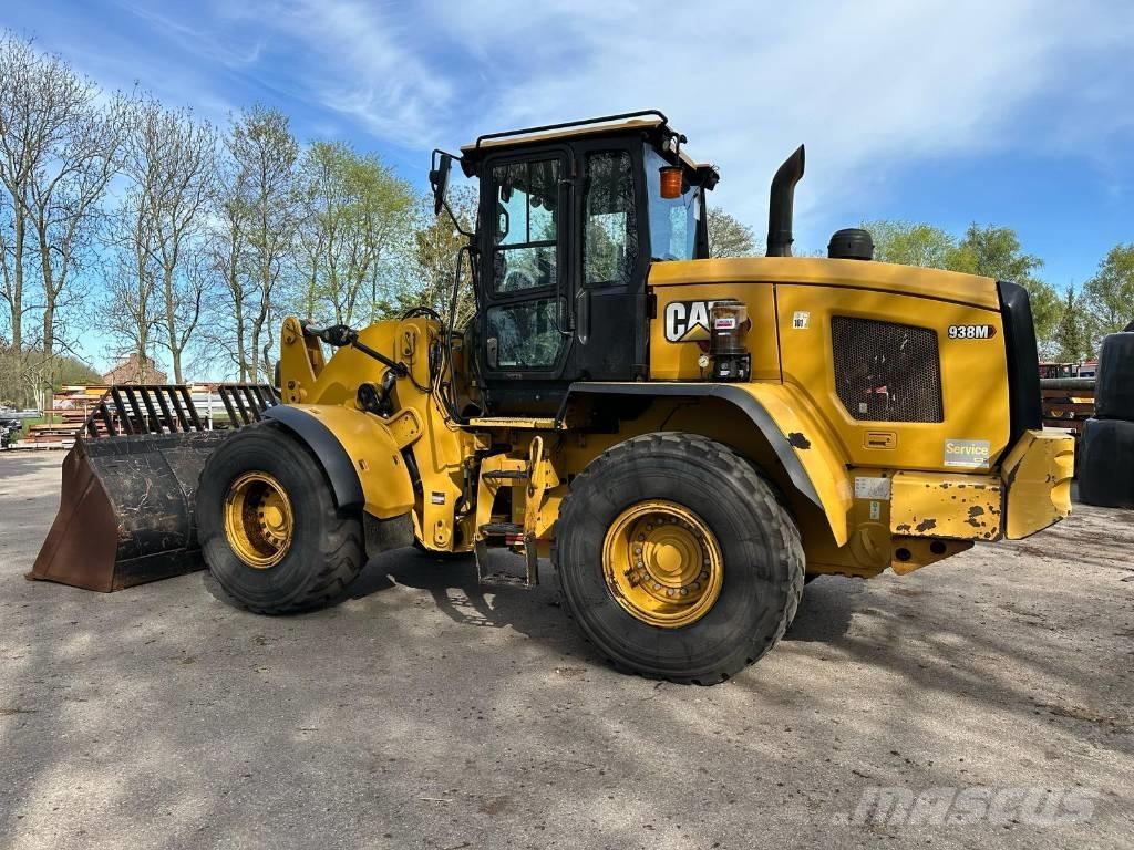 CAT 938M Kolesni nakladalci