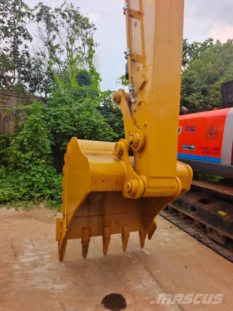 CAT 323 GC Bagri goseničarji