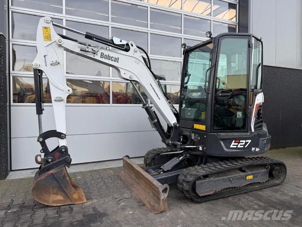 Bobcat E27 Mini bagri <7t