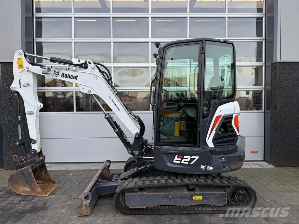 Bobcat E27 Mini bagri <7t