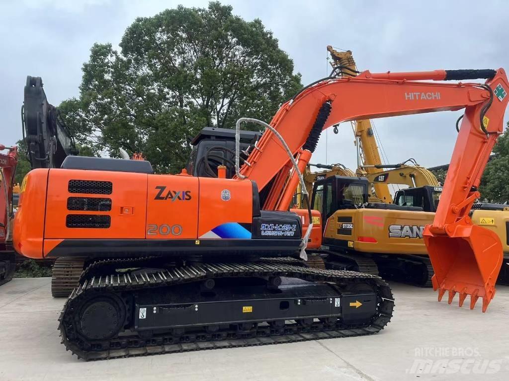 Hitachi zx200 Bagri goseničarji