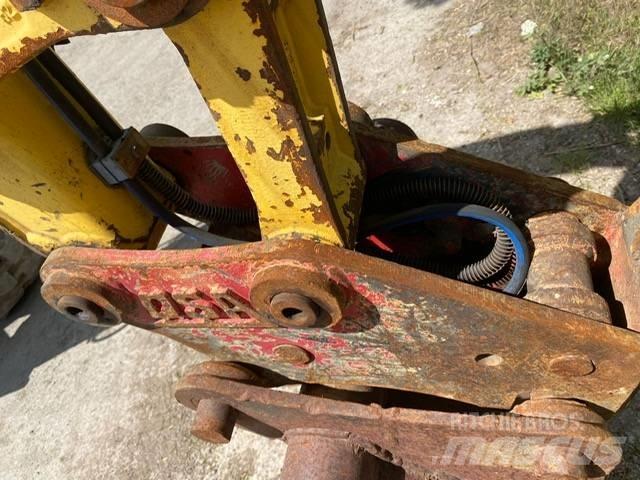 New Holland E 50.2 C Mini bagri <7t