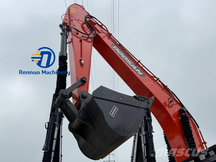 Doosan DX 300LC-9C Bagri goseničarji