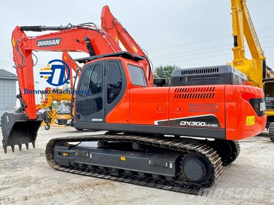 Doosan DX 300LC-9C Bagri goseničarji