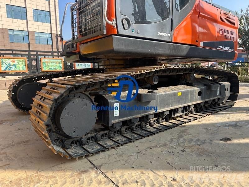 Doosan DX 225 LC-9C Bagri goseničarji