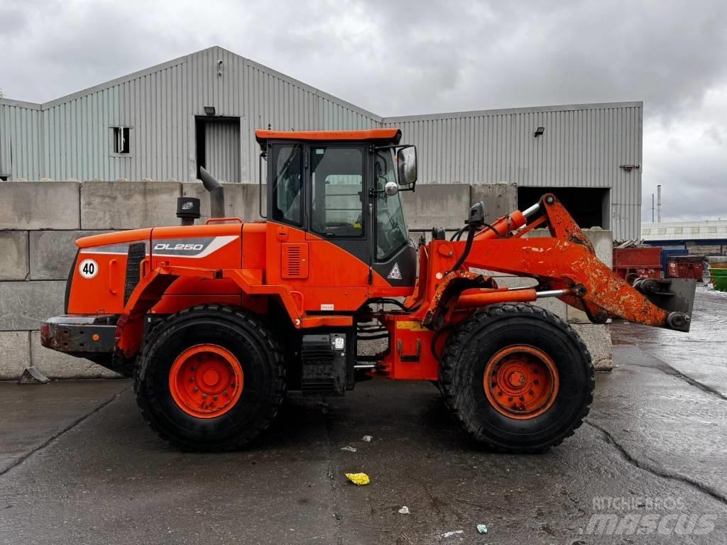 Doosan DL250-5 Kolesni nakladalci