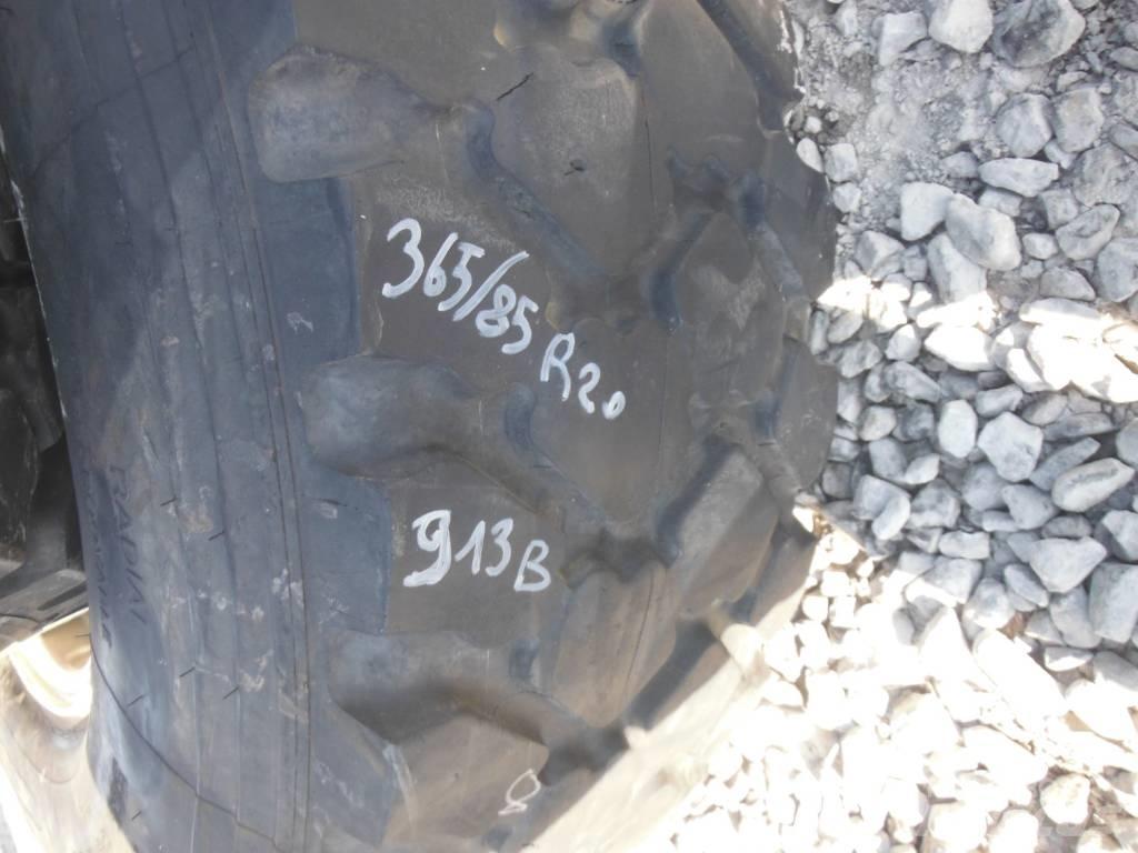 Michelin 365/85R20 Gume, kolesa in platišča