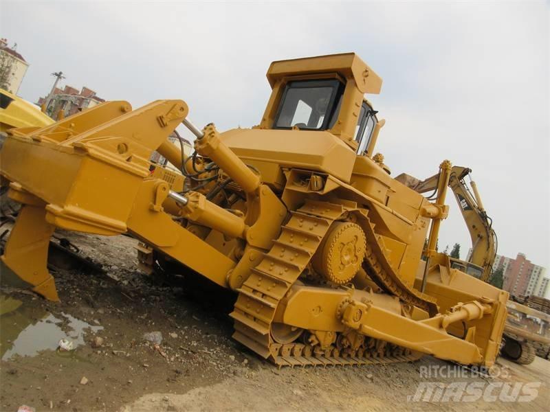 CAT D 10 Buldožerji goseničarji