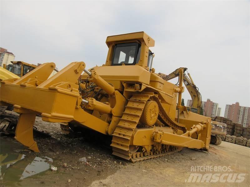 CAT D 10 Buldožerji goseničarji