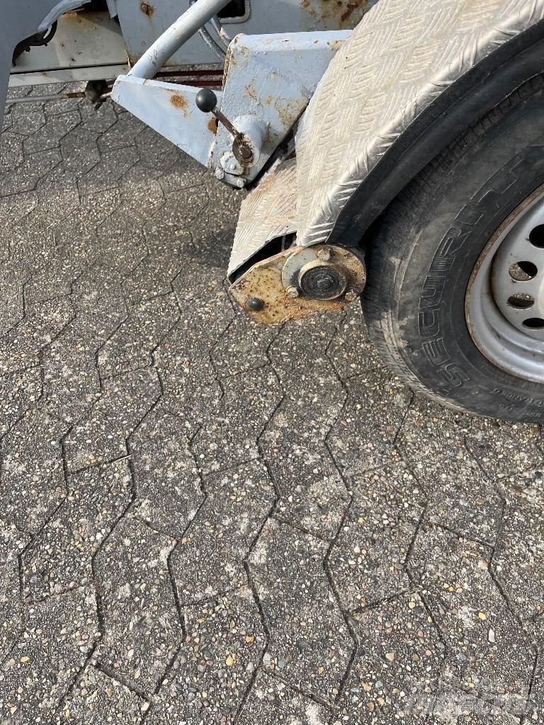 Omme Mini 12 EBJ Vlečne dvižne ploščadi