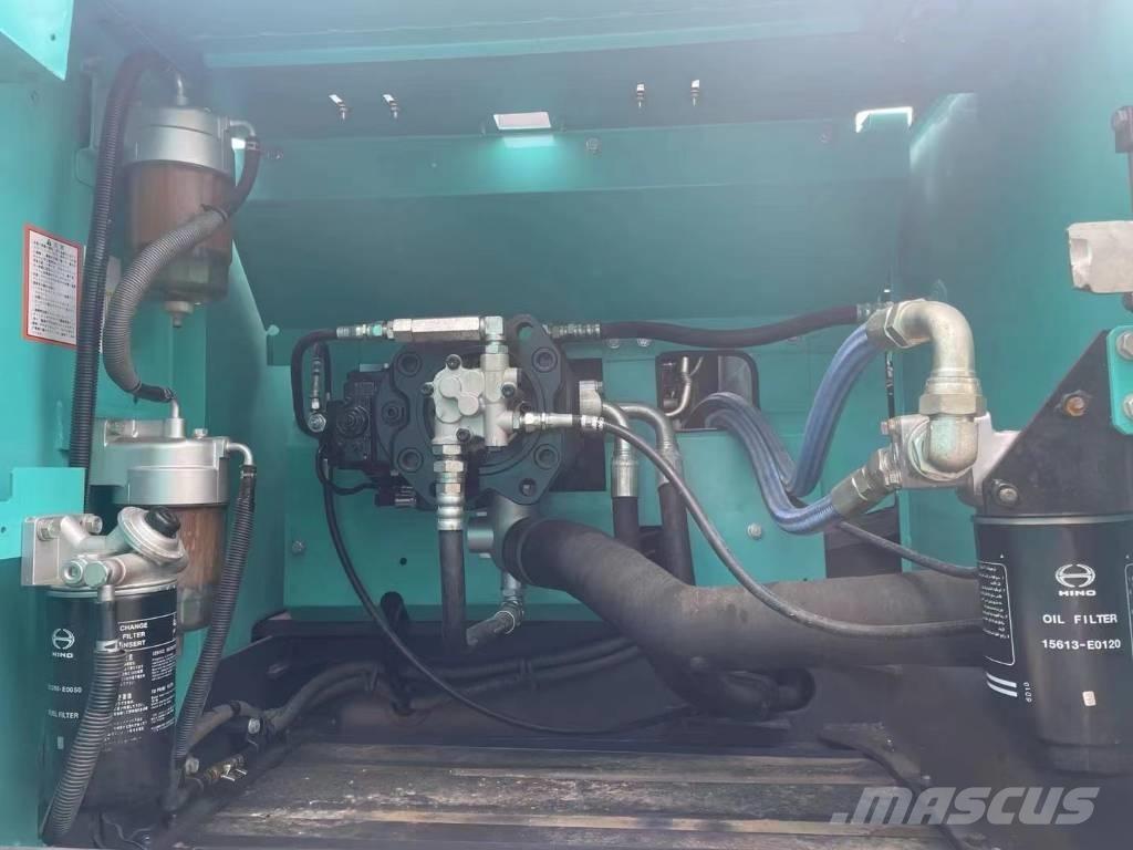 Kobelco 260 Bagri goseničarji