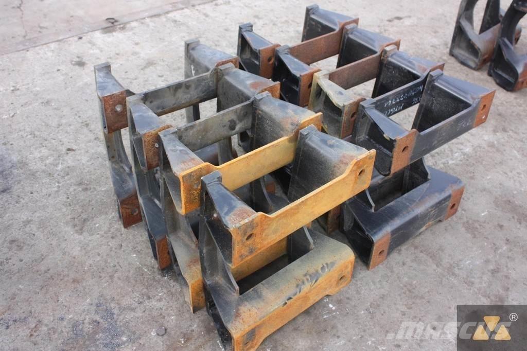 CAT Trackguards Podvozje in vzmetenje